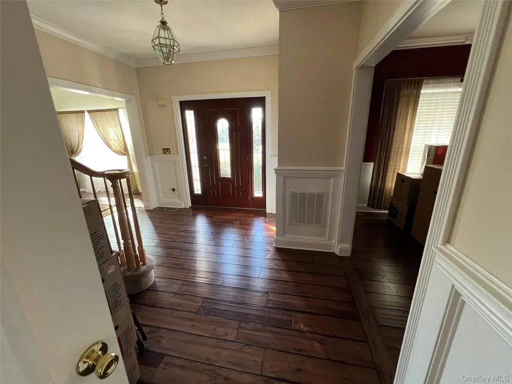 48 Windcrest Drive Manorville NY 11949