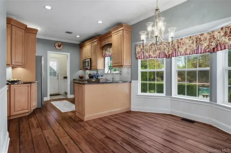 48 Windcrest Drive Manorville NY 11949