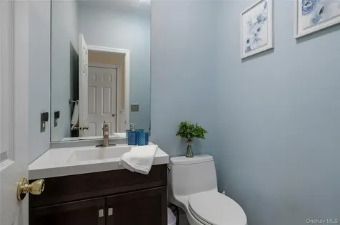 48 Windcrest Drive Manorville NY 11949