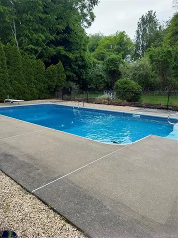 48 Windcrest Drive Manorville NY 11949