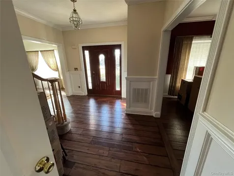 48 Windcrest Drive Manorville NY 11949