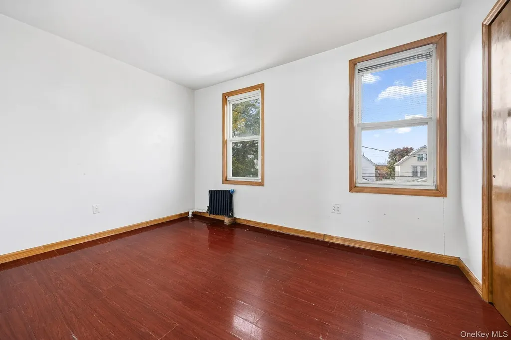 5739 134th Street Flushing NY 11355