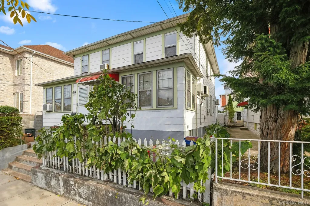 5739 134th Street Flushing NY 11355