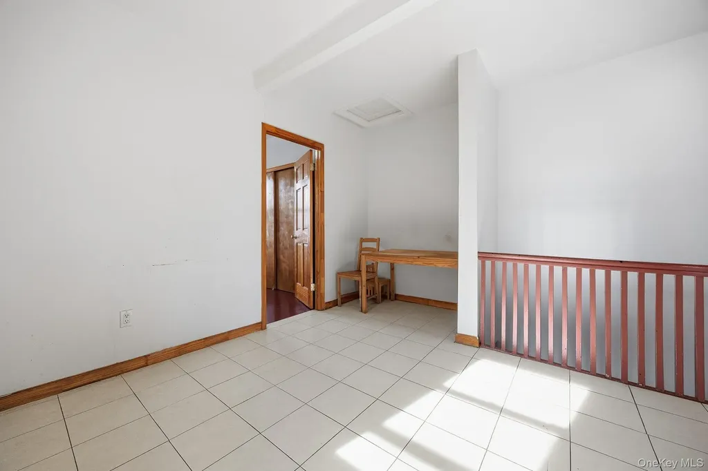 5739 134th Street Flushing NY 11355