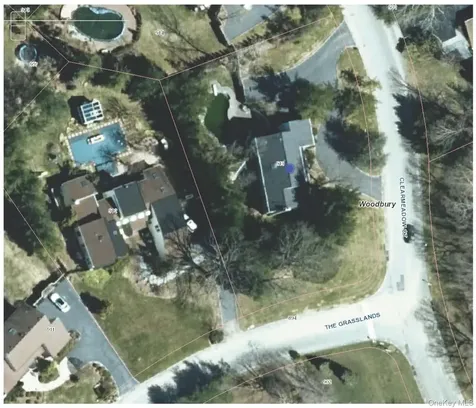 6 Clearmeadow Court Woodbury NY 11797