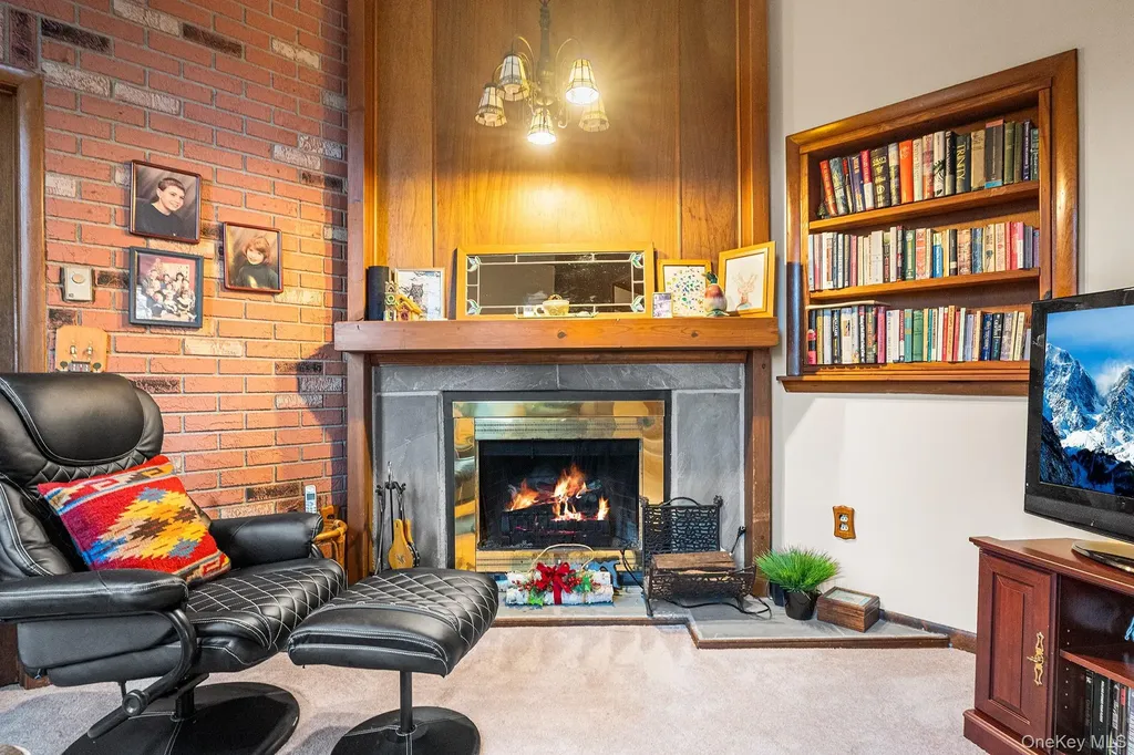 12 Cedar Lane Poughquag NY 12570