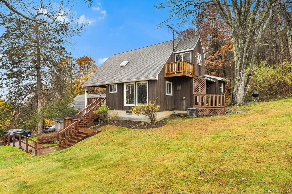 12 Cedar Lane Poughquag NY 12570