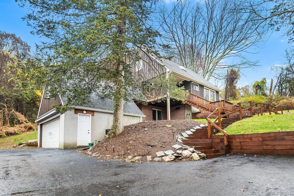 12 Cedar Lane Poughquag NY 12570
