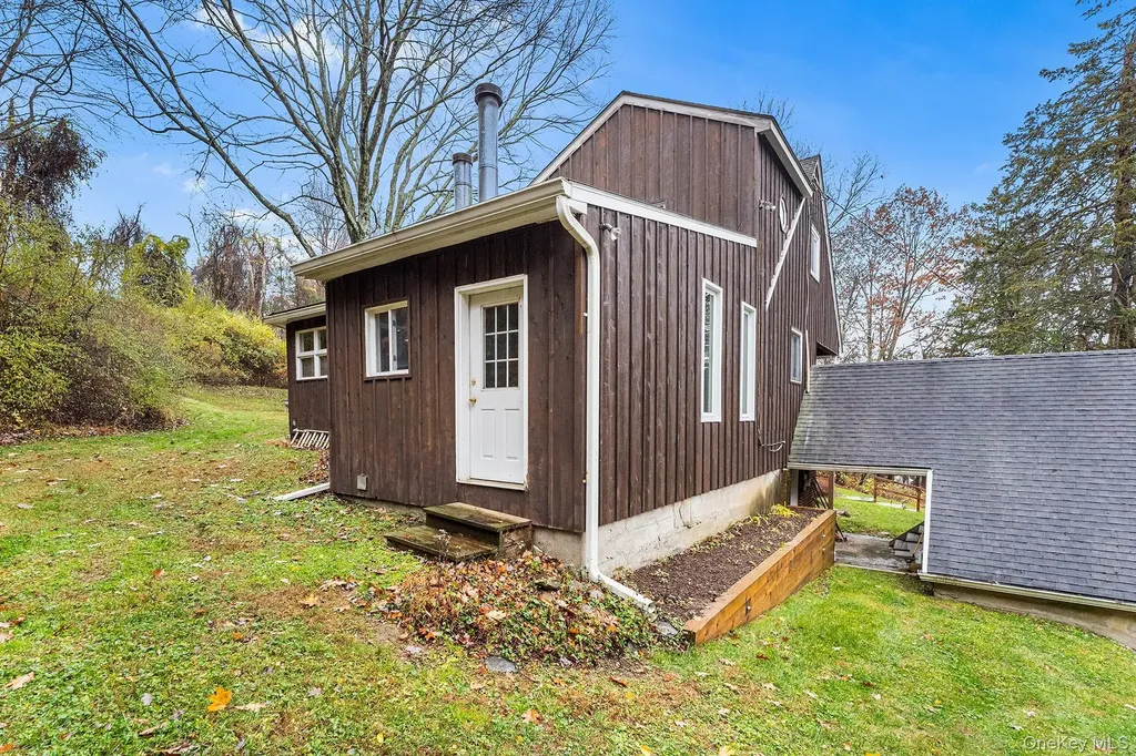 12 Cedar Lane Poughquag NY 12570