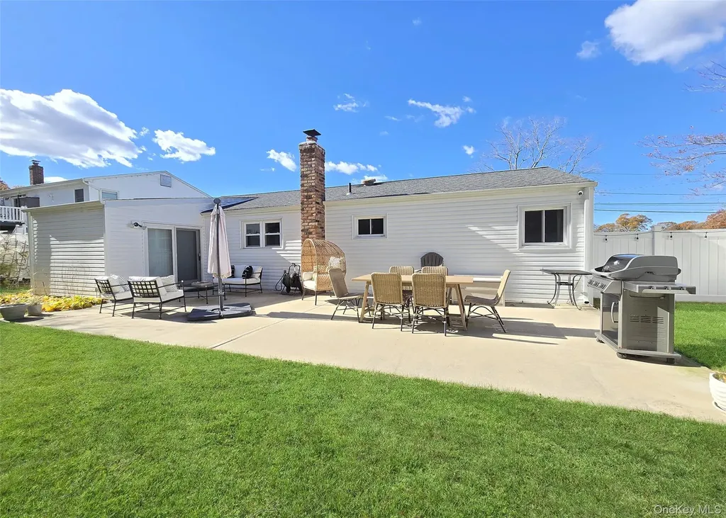 45 Rose Place Selden NY 11784