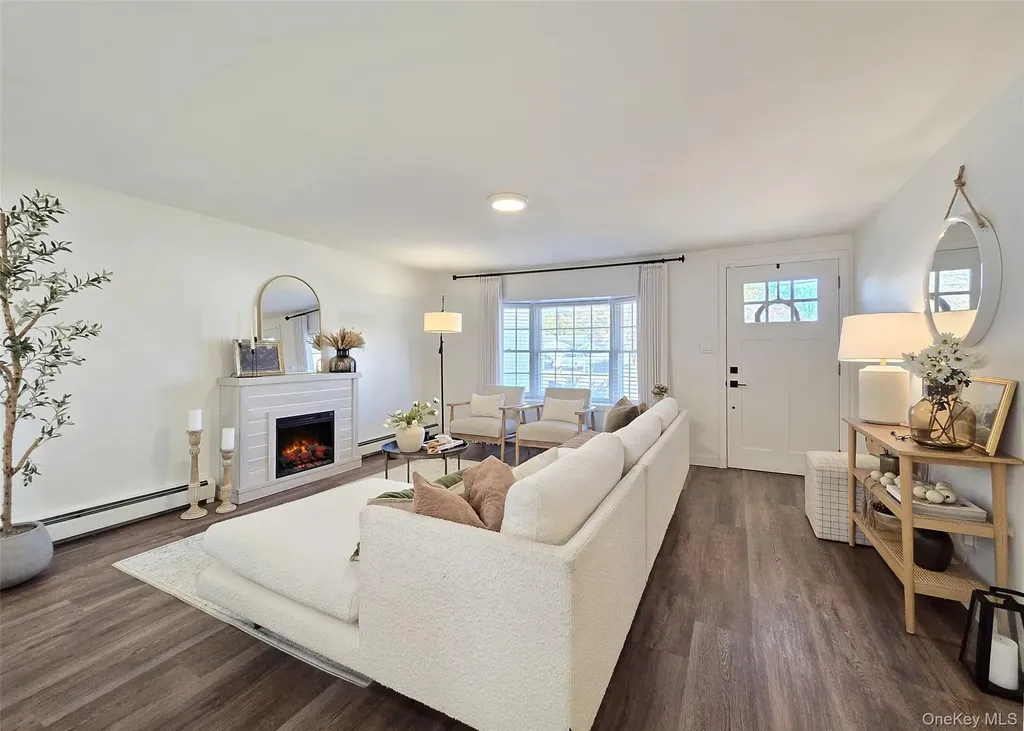 45 Rose Place Selden NY 11784