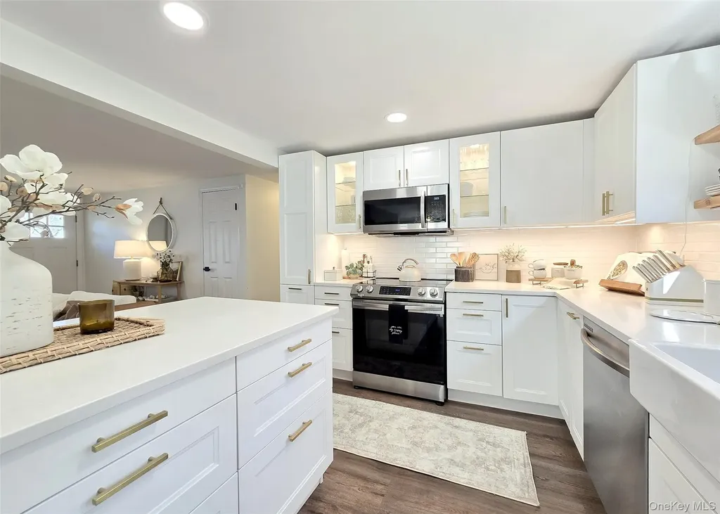 45 Rose Place Selden NY 11784