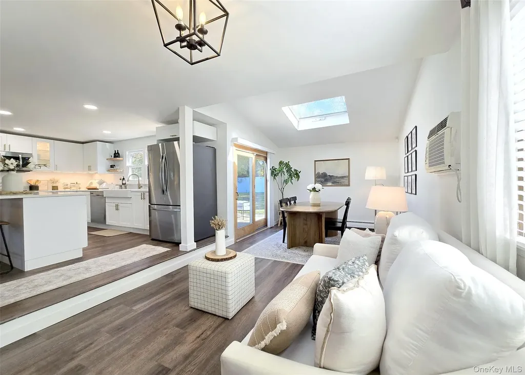 45 Rose Place Selden NY 11784