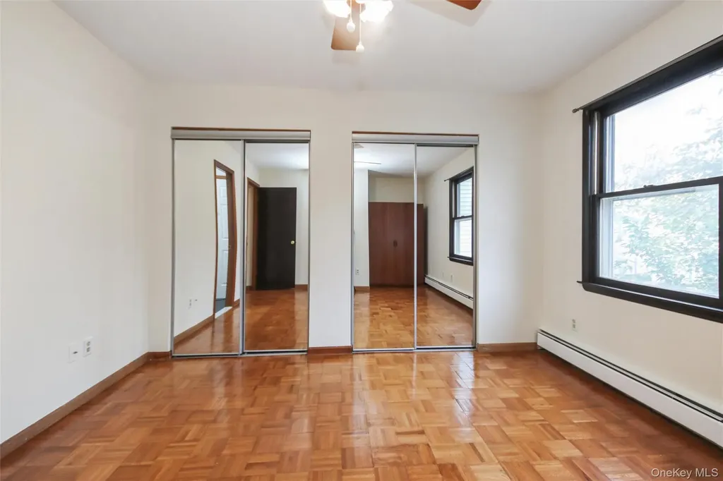 24 Greenhouse Lane Poughkeepsie NY 12603