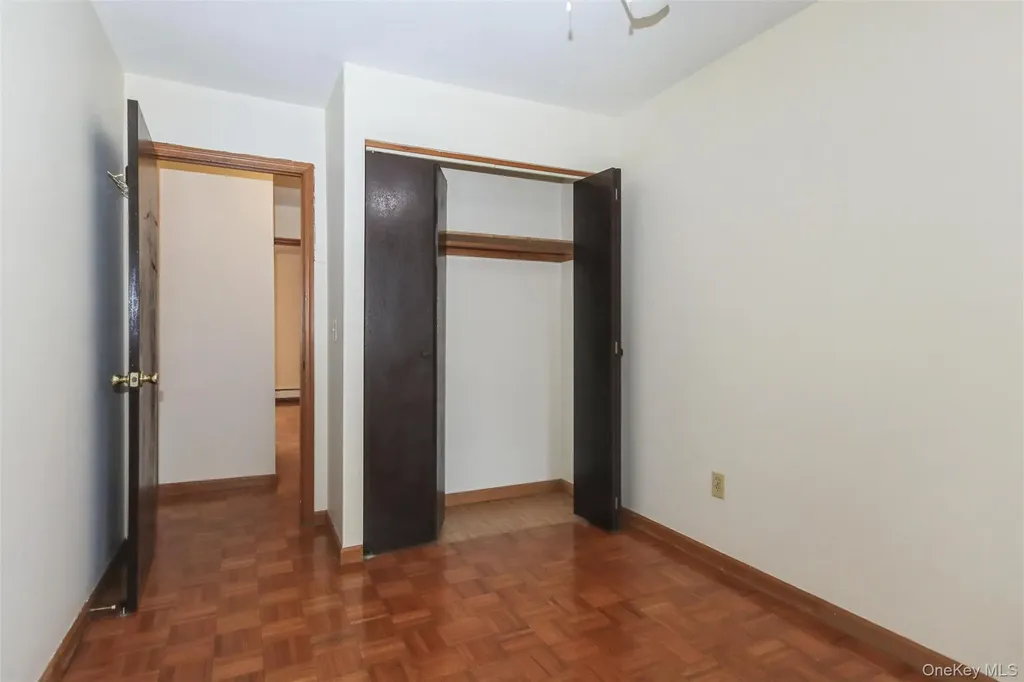 24 Greenhouse Lane Poughkeepsie NY 12603