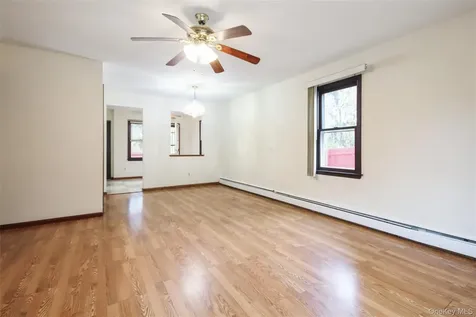 24 Greenhouse Lane Poughkeepsie NY 12603