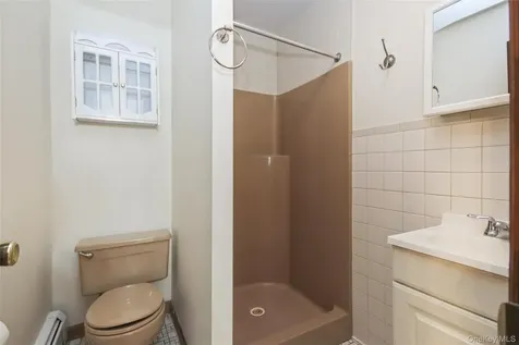 24 Greenhouse Lane Poughkeepsie NY 12603