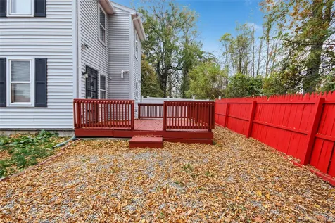 24 Greenhouse Lane Poughkeepsie NY 12603