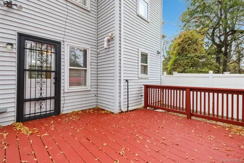 24 Greenhouse Lane Poughkeepsie NY 12603