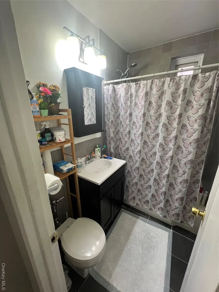 2080 Barnes Avenue Bronx NY 10462