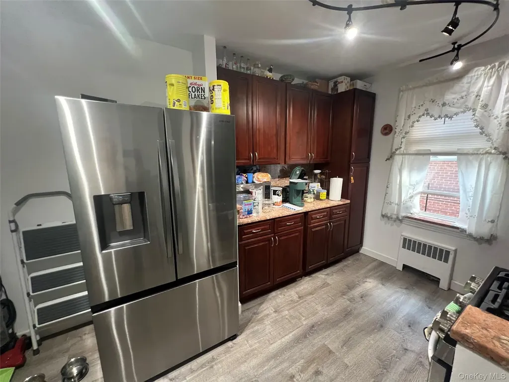 2080 Barnes Avenue Bronx NY 10462