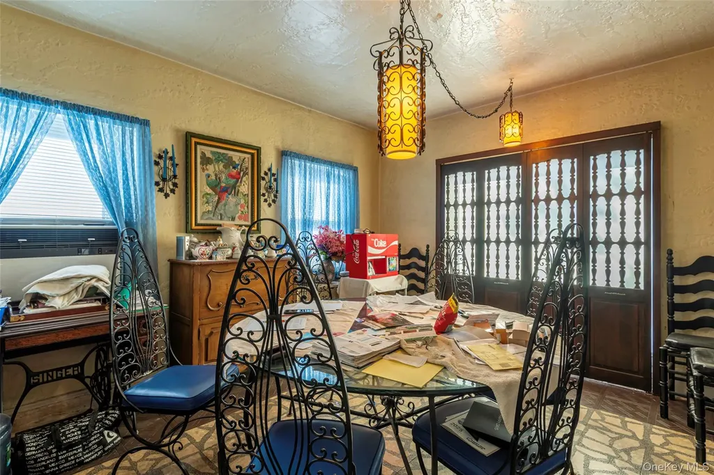 43 Wynsum Avenue Merrick NY 11566