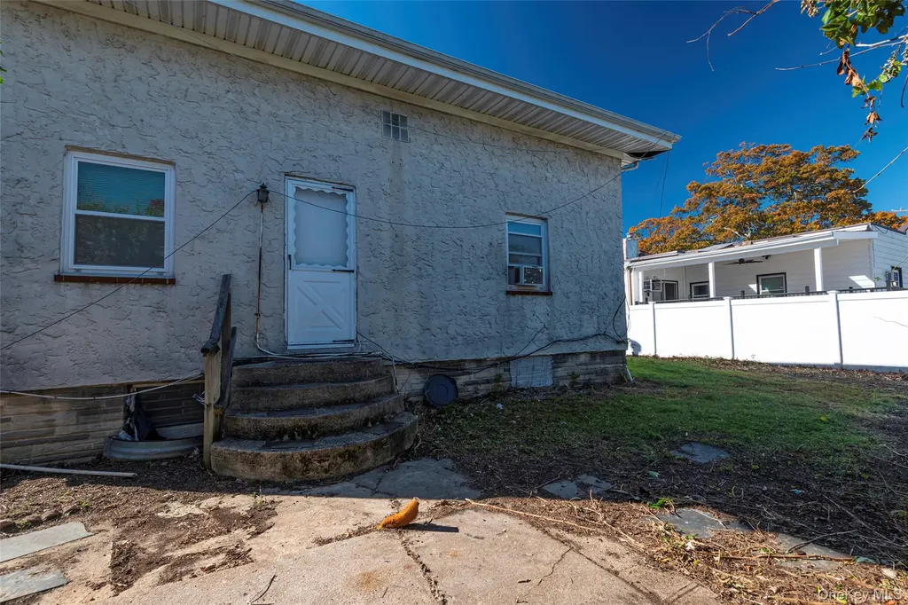 43 Wynsum Avenue Merrick NY 11566