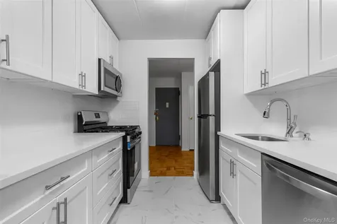 372 Central Park Avenue Scarsdale NY 10583