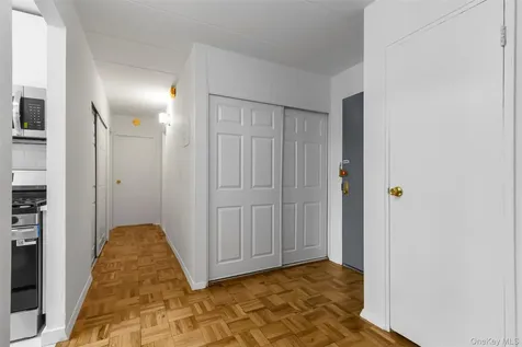 372 Central Park Avenue Scarsdale NY 10583
