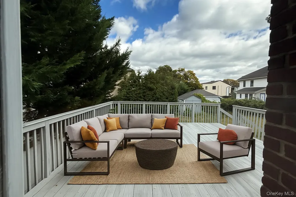 324 Buckingham Road Cedarhurst NY 11516