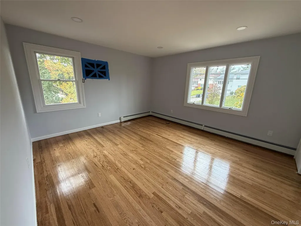 324 Buckingham Road Cedarhurst NY 11516