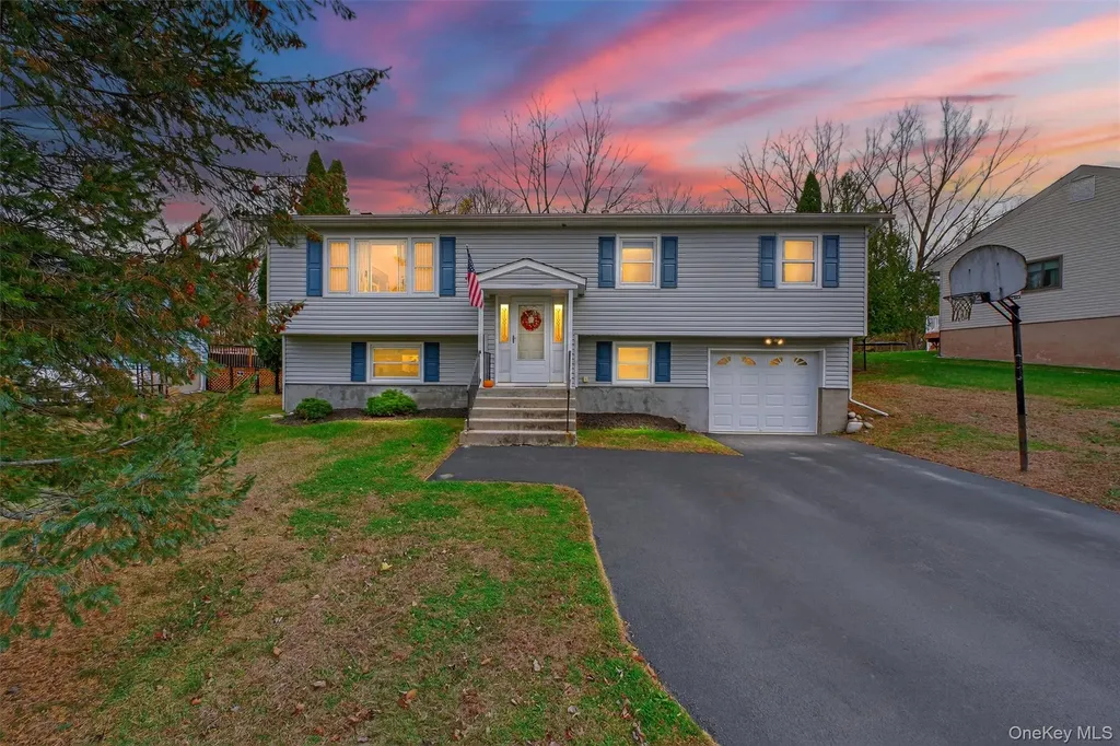 41 Creamery Drive New Windsor NY 12553