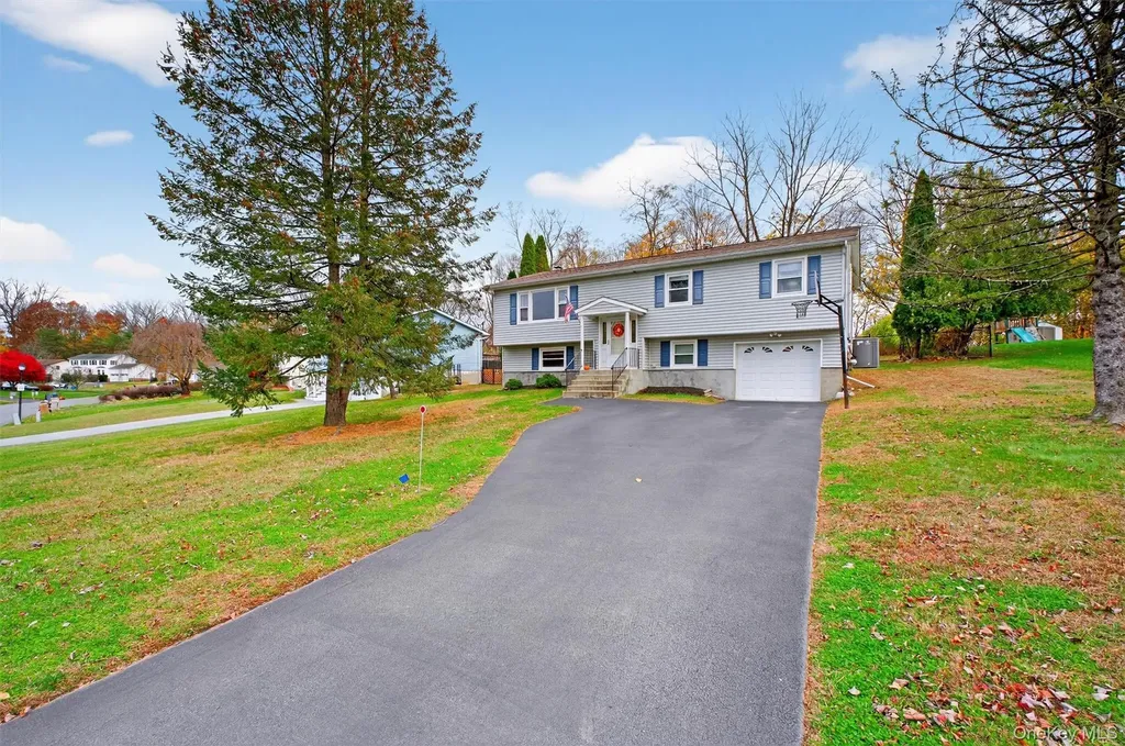 41 Creamery Drive New Windsor NY 12553