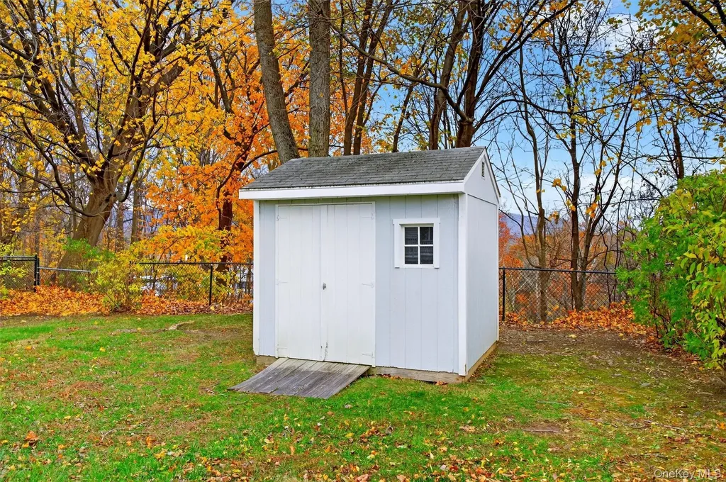 41 Creamery Drive New Windsor NY 12553