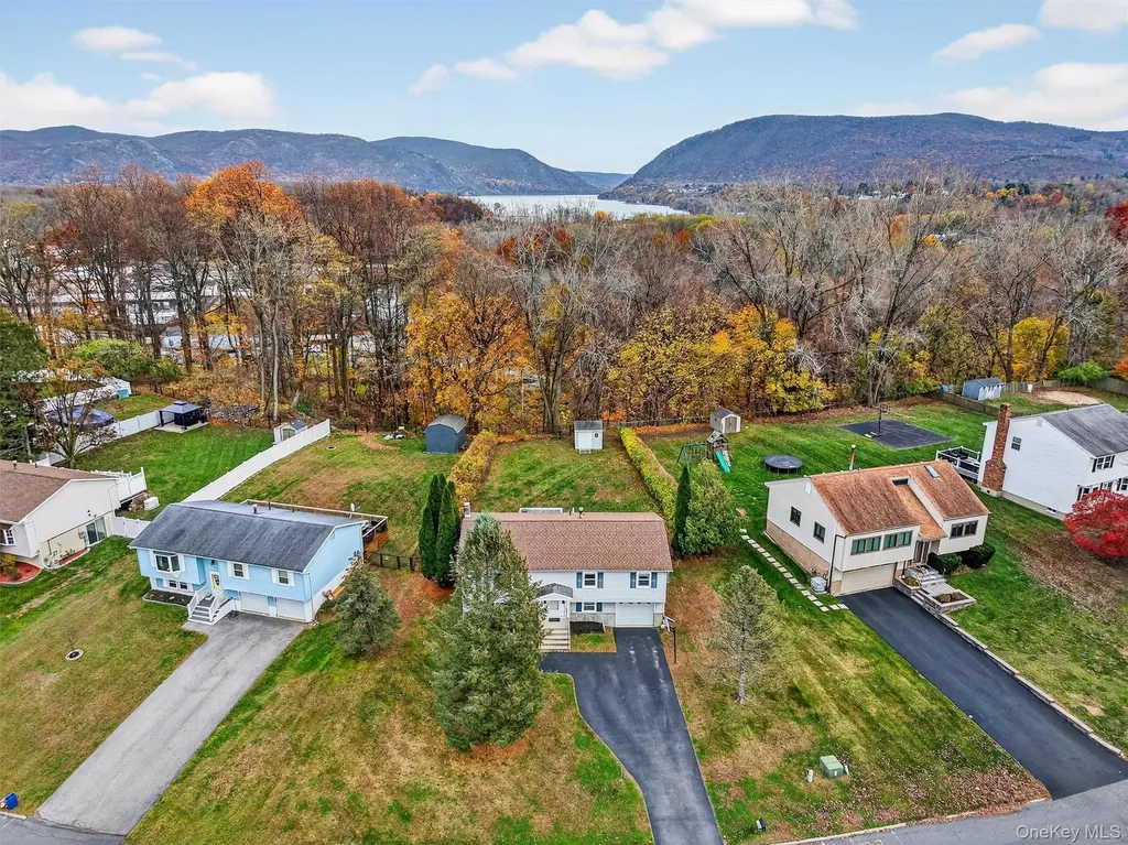 41 Creamery Drive New Windsor NY 12553