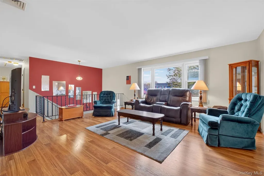 41 Creamery Drive New Windsor NY 12553