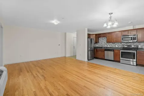 160 Chatterton Avenue White Plains NY 10606