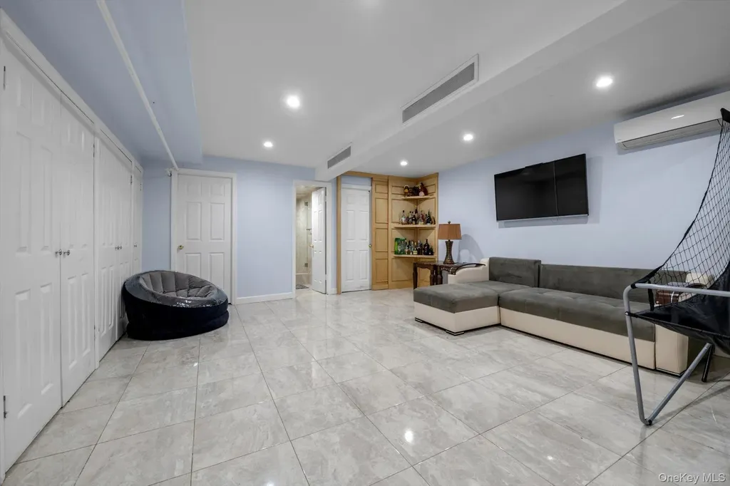 7510 169th Street Fresh Meadows NY 11366