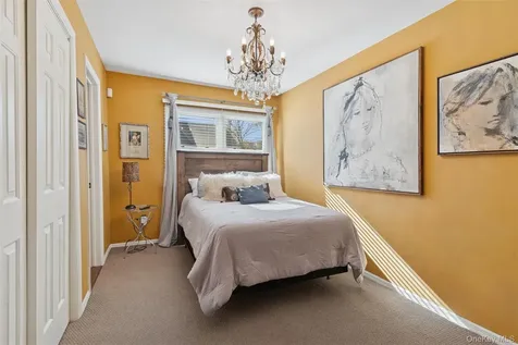 31 Grand Central Avenue Amityville NY 11701