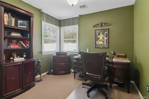 31 Grand Central Avenue Amityville NY 11701