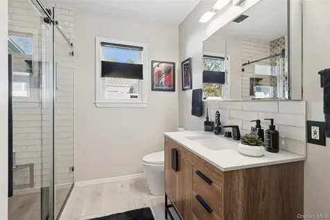 31 Grand Central Avenue Amityville NY 11701