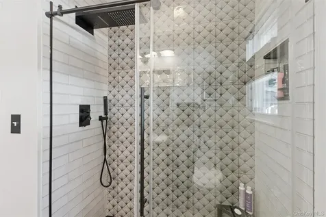 31 Grand Central Avenue Amityville NY 11701