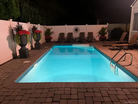 31 Grand Central Avenue Amityville NY 11701