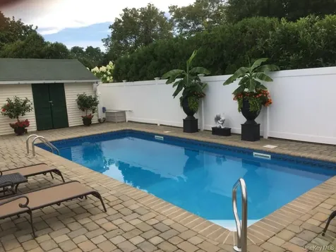 31 Grand Central Avenue Amityville NY 11701