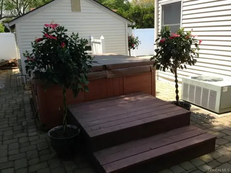 31 Grand Central Avenue Amityville NY 11701