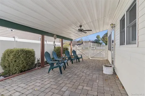 31 Grand Central Avenue Amityville NY 11701