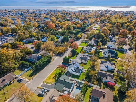 31 Grand Central Avenue Amityville NY 11701