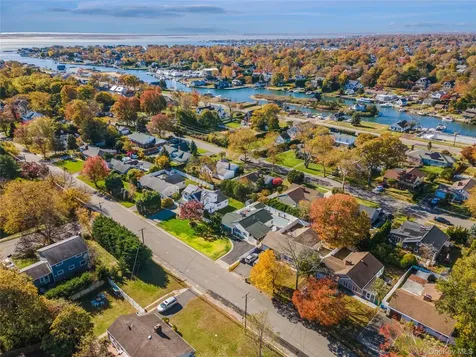 31 Grand Central Avenue Amityville NY 11701