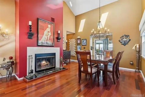 31 Grand Central Avenue Amityville NY 11701