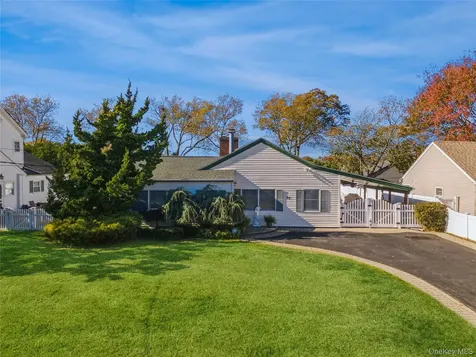 31 Grand Central Avenue Amityville NY 11701